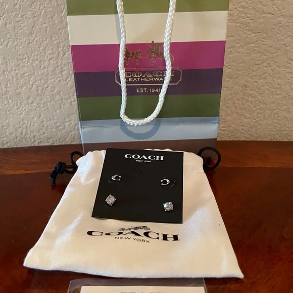 New Coach Signature C & Crystal Stud Earrings - Picture 5 of 5